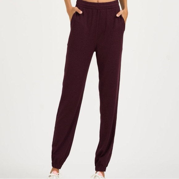 Vuori Boyfriend Joggers - Picture 6 of 8